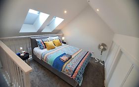 Modern Loft In Christchurch Cbd With Private Courtyard