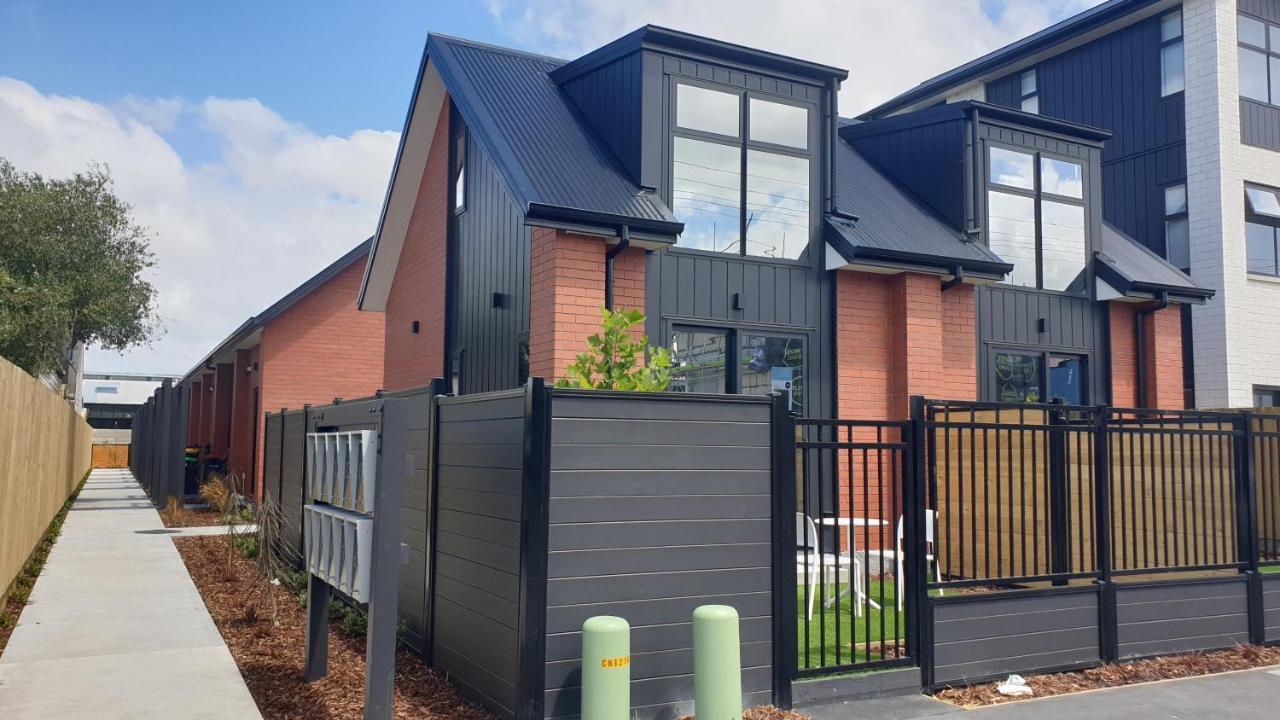 Modern Loft In Christchurch Cbd With Private Courtyard Exterior photo